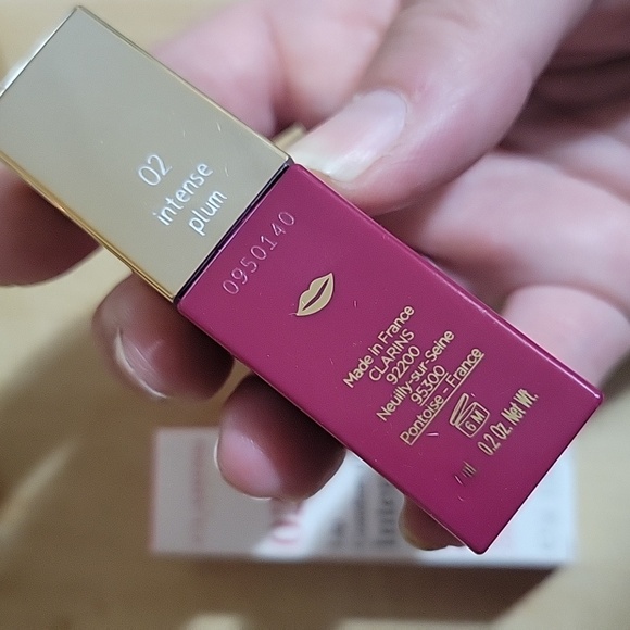 Clarins Lip Comfort Oil Intense - Picture 3 of 5